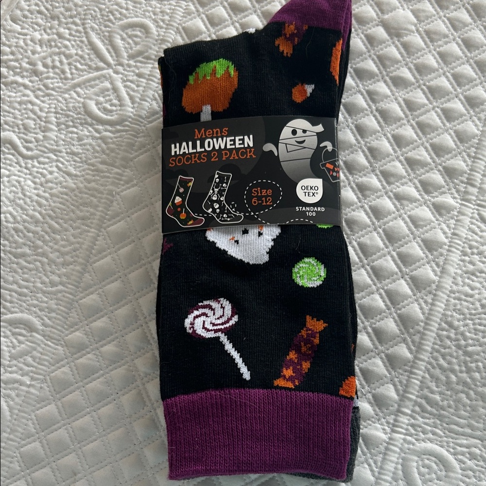 NWT Halloween Themed Men's Socks 2 Pack
